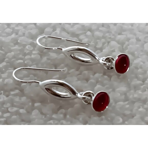 Gennaro Silvertone Red Glass Cabachon Dangle Earrings 1.5 in NWT - Picture 8 of 11